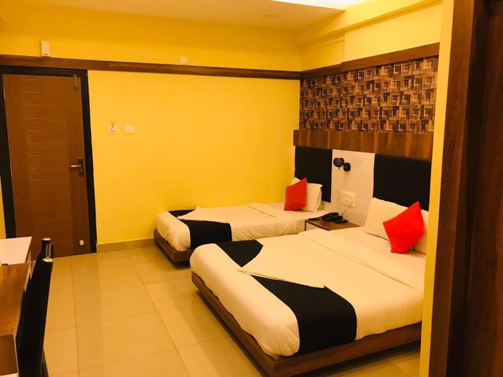 Hotel Keerthana Puttur Puttur  Luaran gambar